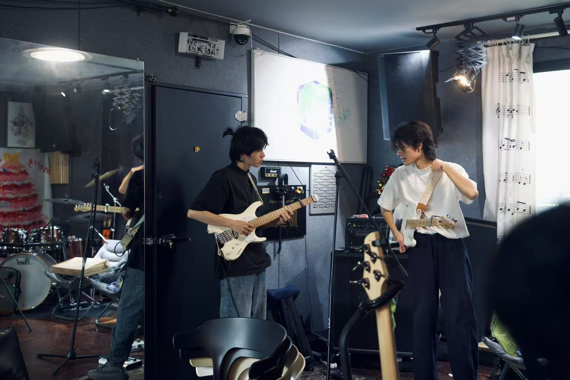 育音堂首演
